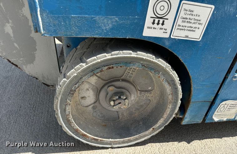 image for item NQ9617 2015 Genie GS-1930 scissor lift