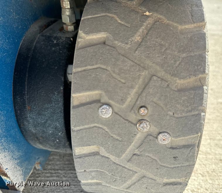 image for item NQ9617 2015 Genie GS-1930 scissor lift