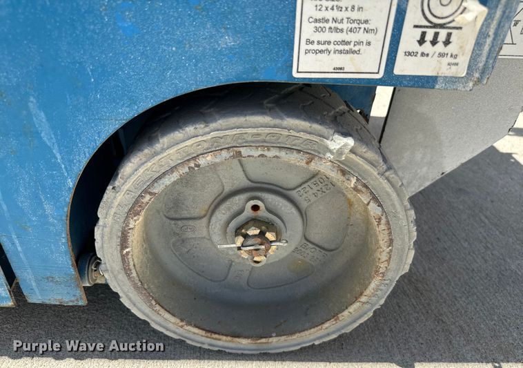 image for item NQ9617 2015 Genie GS-1930 scissor lift