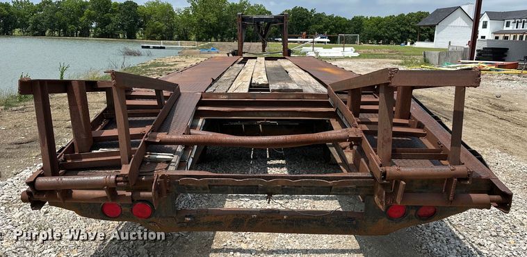 image for item NR9953 1990 Trail King  equipment trailer