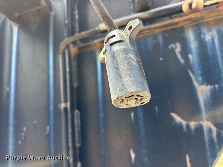 image for item NR9953 1990 Trail King  equipment trailer