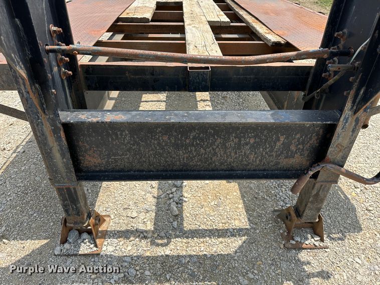 image for item NR9953 1990 Trail King  equipment trailer