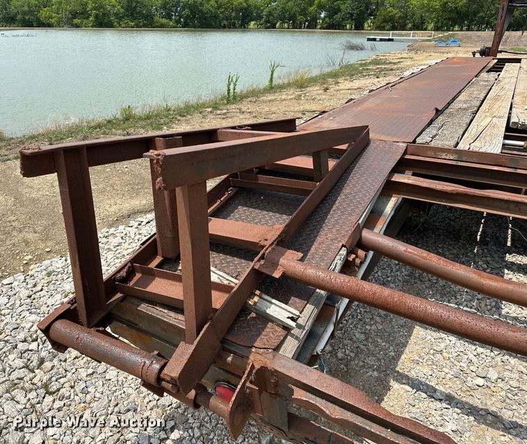 image for item NR9953 1990 Trail King  equipment trailer