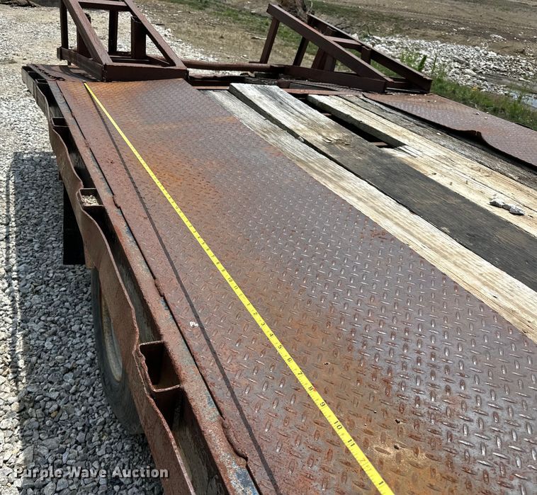 image for item NR9953 1990 Trail King  equipment trailer