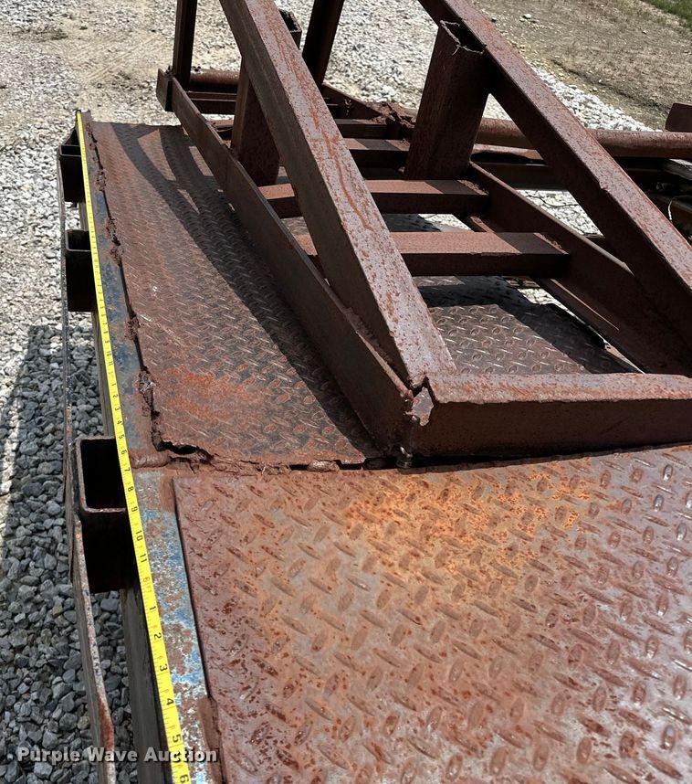 image for item NR9953 1990 Trail King  equipment trailer
