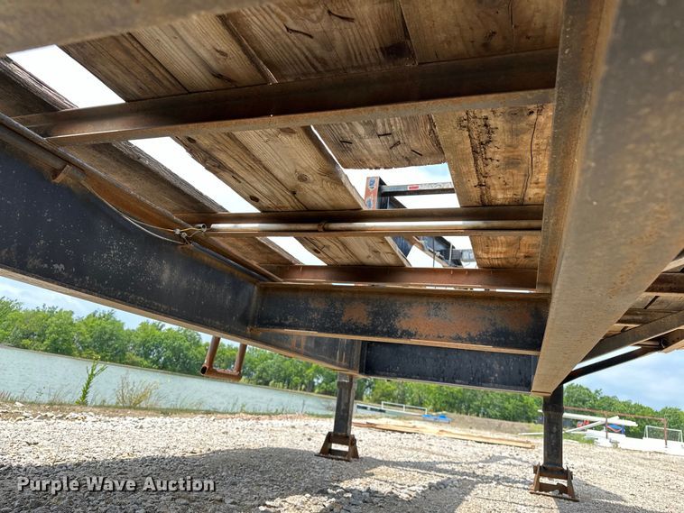 image for item NR9953 1990 Trail King  equipment trailer