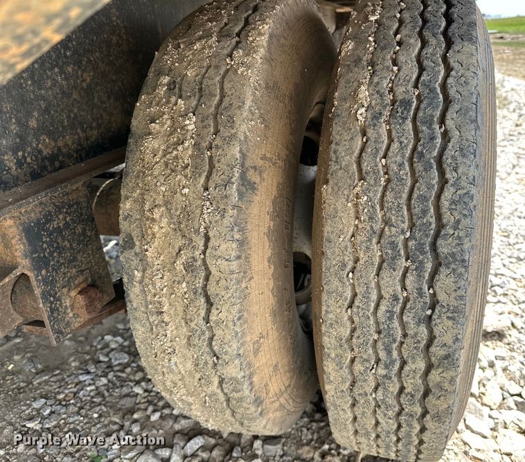 image for item NR9953 1990 Trail King  equipment trailer