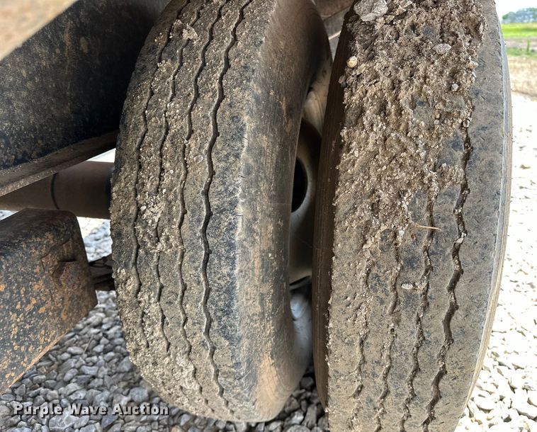 image for item NR9953 1990 Trail King  equipment trailer