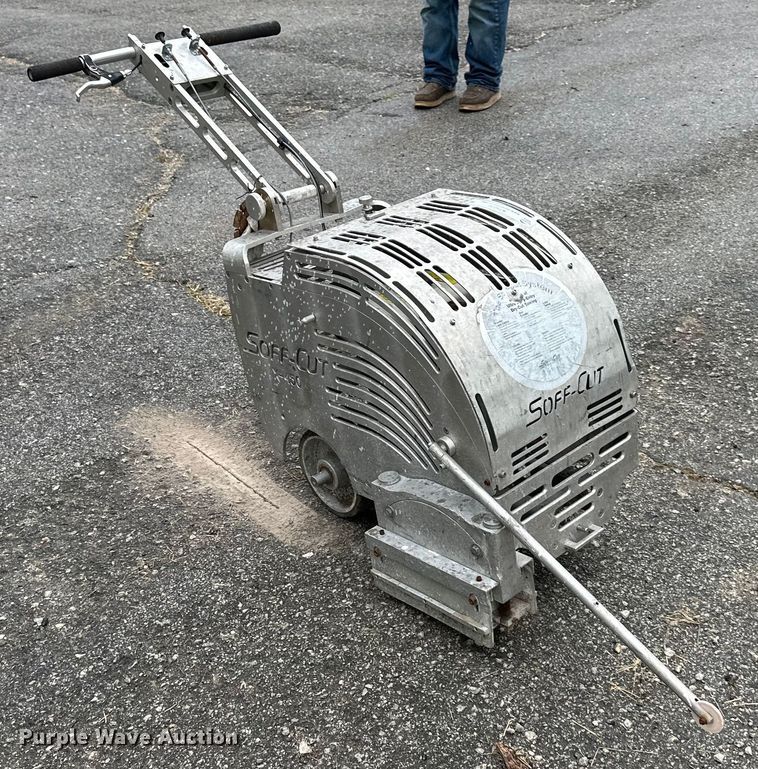 image for item NT9229 Soff-Cut X-450 concrete saw