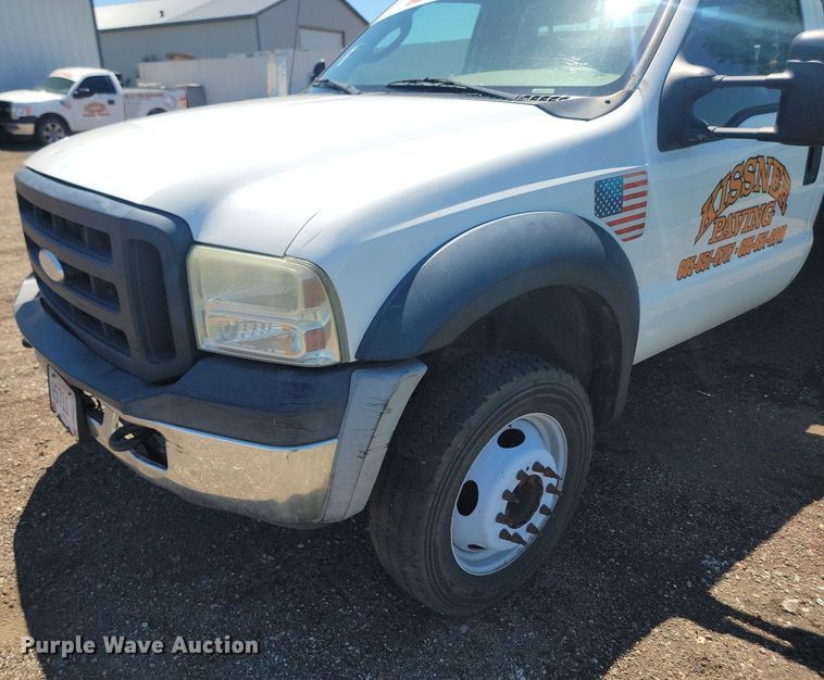 image for item NZ9923 2007 Ford  F450 Super Duty flatbed truck