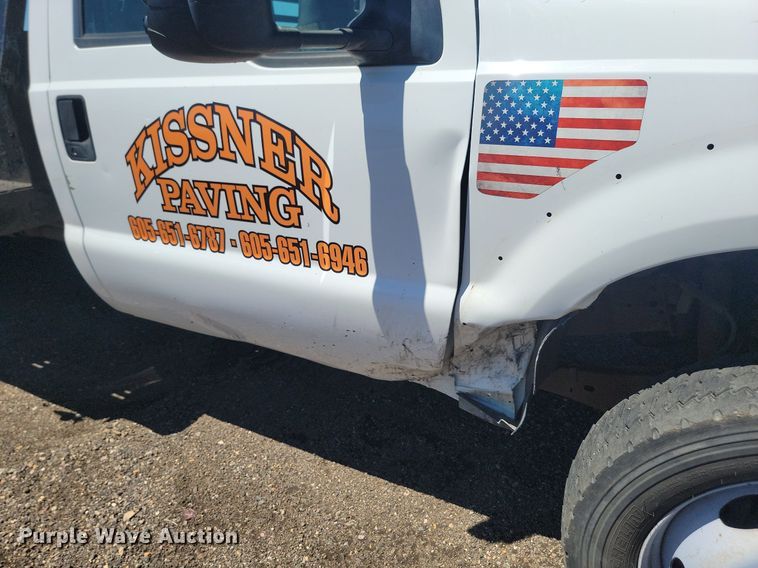 image for item NZ9923 2007 Ford  F450 Super Duty flatbed truck