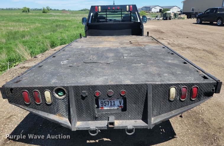image for item NZ9923 2007 Ford  F450 Super Duty flatbed truck
