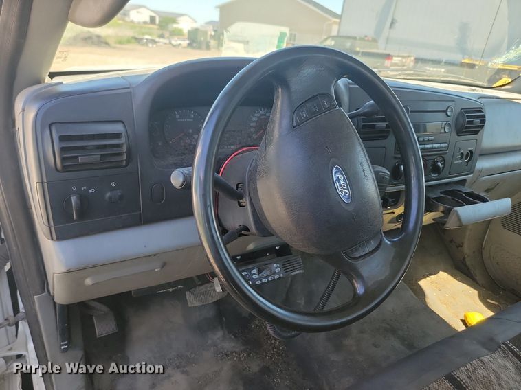 image for item NZ9923 2007 Ford  F450 Super Duty flatbed truck