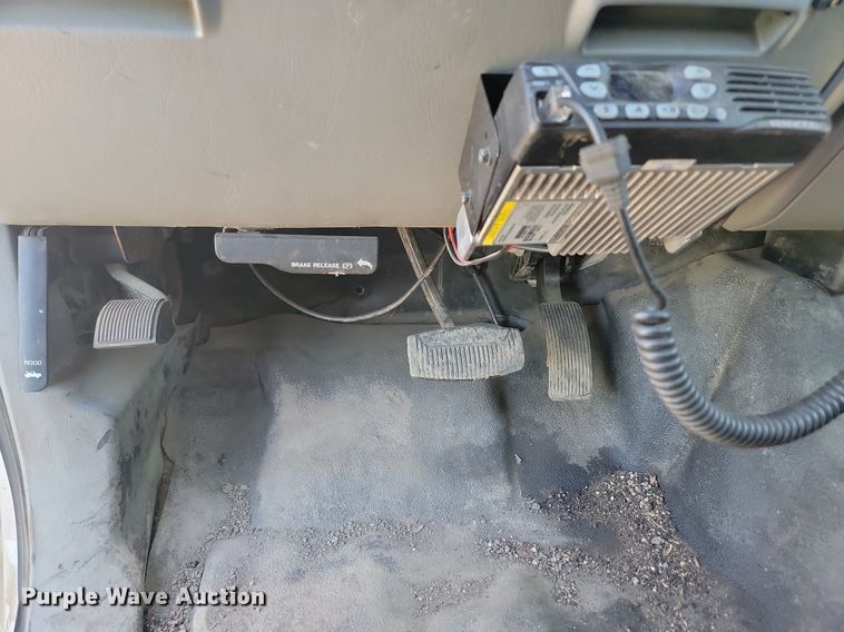 image for item NZ9923 2007 Ford  F450 Super Duty flatbed truck