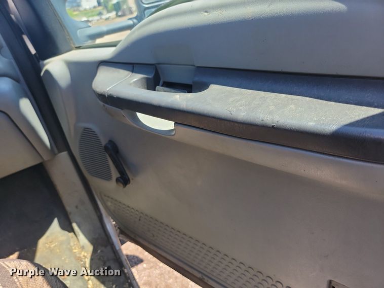 image for item NZ9923 2007 Ford  F450 Super Duty flatbed truck