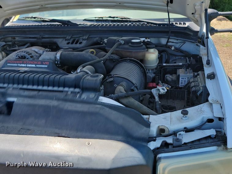 image for item NZ9923 2007 Ford  F450 Super Duty flatbed truck