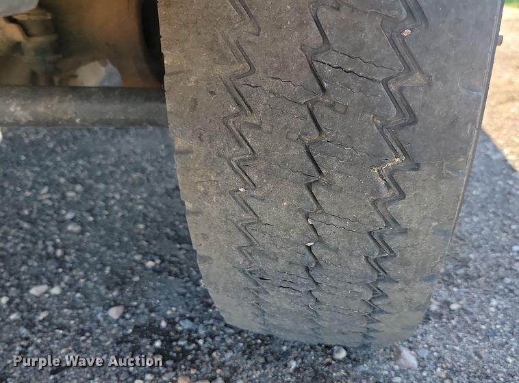 image for item NZ9923 2007 Ford  F450 Super Duty flatbed truck