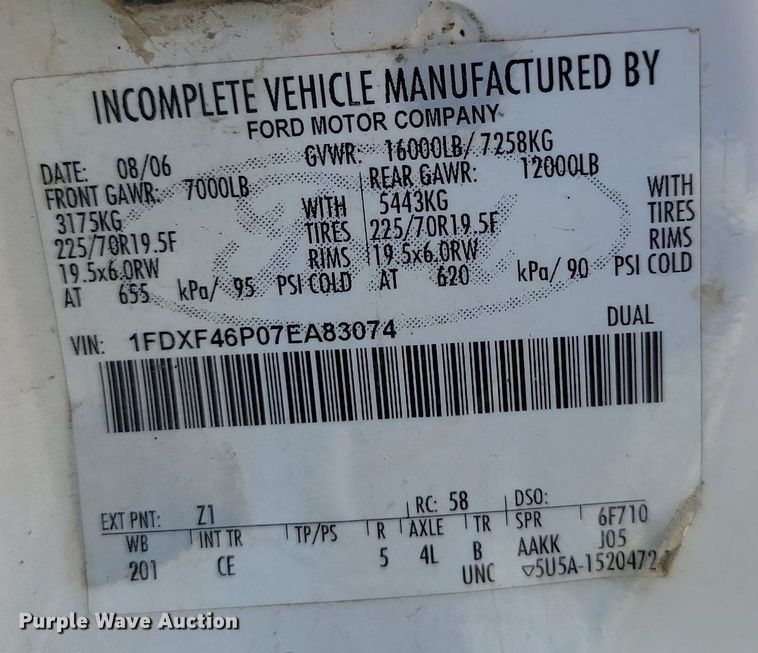 image for item NZ9923 2007 Ford  F450 Super Duty flatbed truck