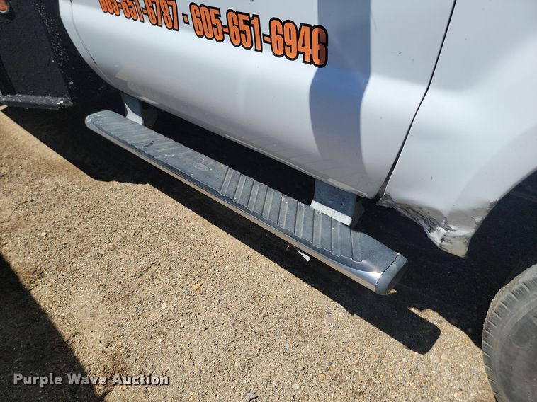 image for item NZ9925 2001 Ford  F450 Super Duty flatbed truck