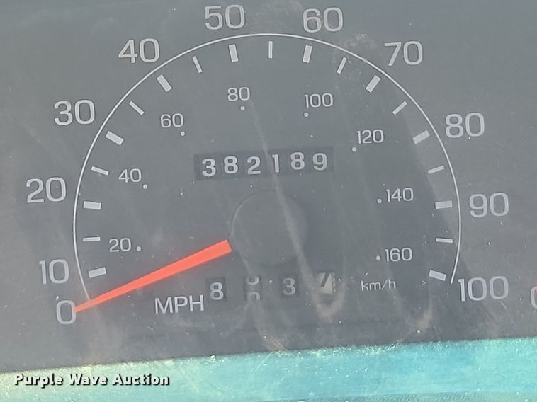 image for item NZ9925 2001 Ford  F450 Super Duty flatbed truck