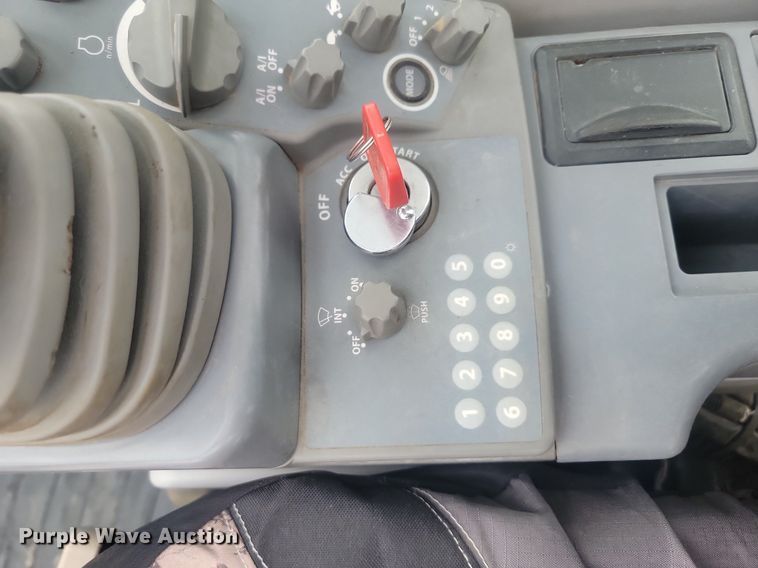 image for item OD9523 2016 John Deere 300G LC excavator