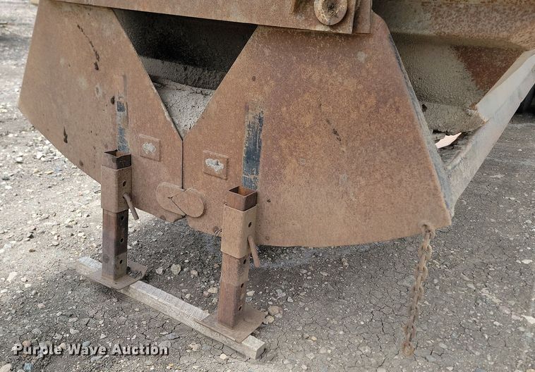 image for item OD9526 1986 Midland  MG40C bottom dump trailer