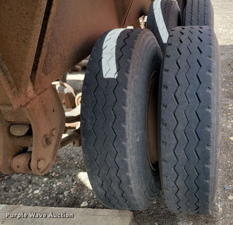 image for item OD9526 1986 Midland  MG40C bottom dump trailer