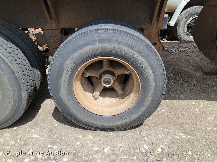 image for item OD9526 1986 Midland  MG40C bottom dump trailer