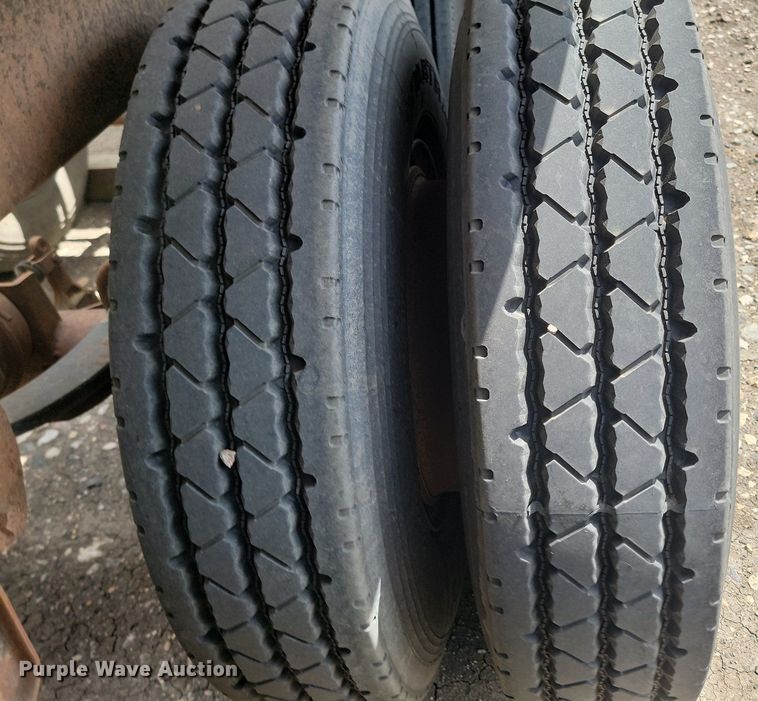 image for item OD9526 1986 Midland  MG40C bottom dump trailer