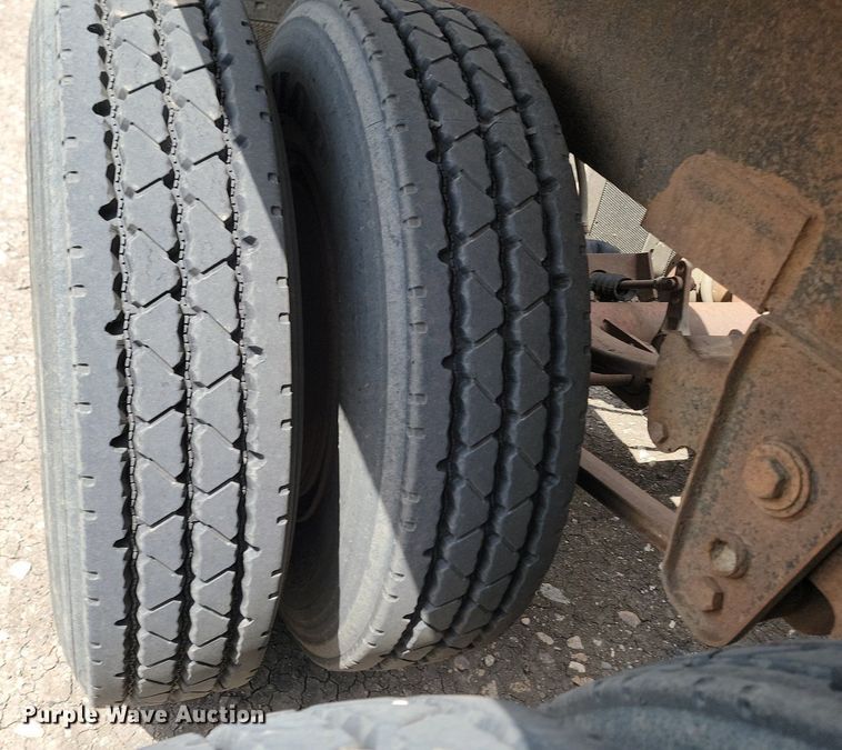 image for item OD9526 1986 Midland  MG40C bottom dump trailer