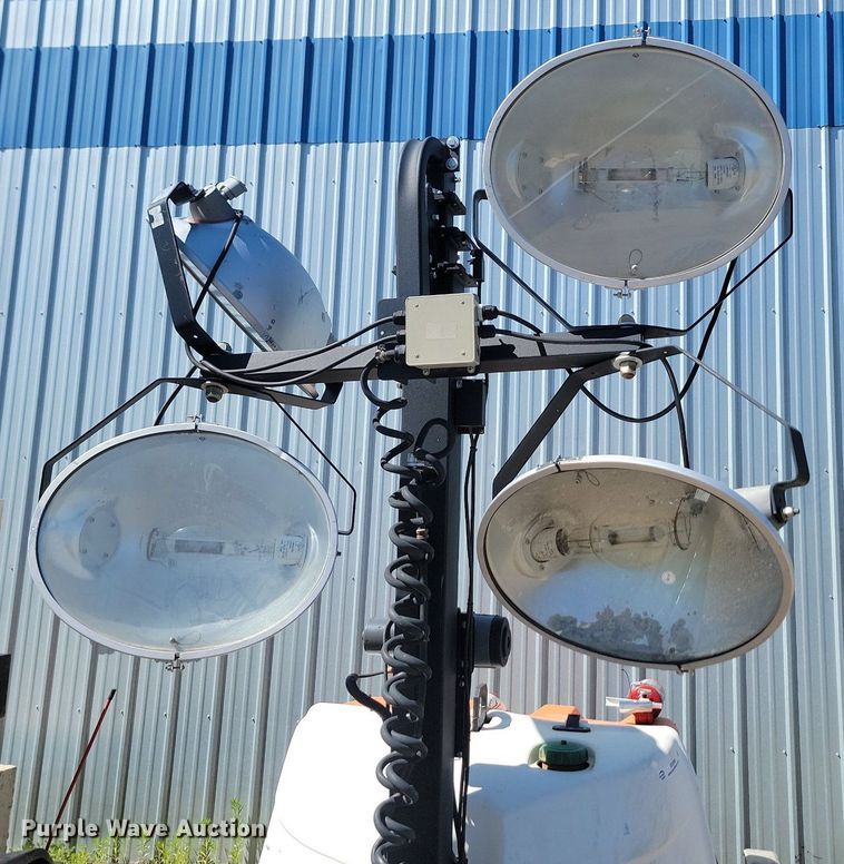 image for item OD9566 Generac Magnum Pro MLT6SM light plant