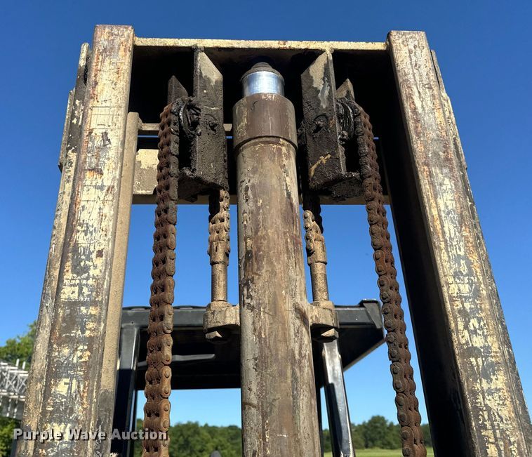 image for item OF9703 Ingersoll-Rand RT706E forklift