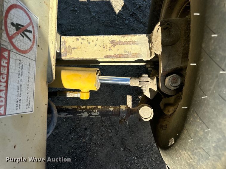 image for item OF9703 Ingersoll-Rand RT706E forklift