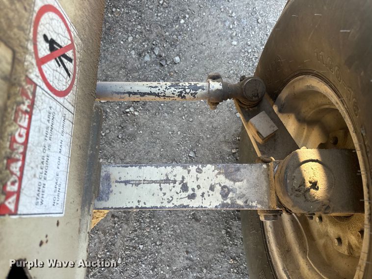 image for item OF9703 Ingersoll-Rand RT706E forklift