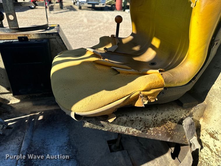 image for item OF9703 Ingersoll-Rand RT706E forklift