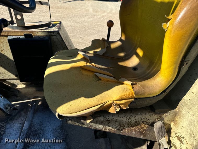 image for item OF9703 Ingersoll-Rand RT706E forklift