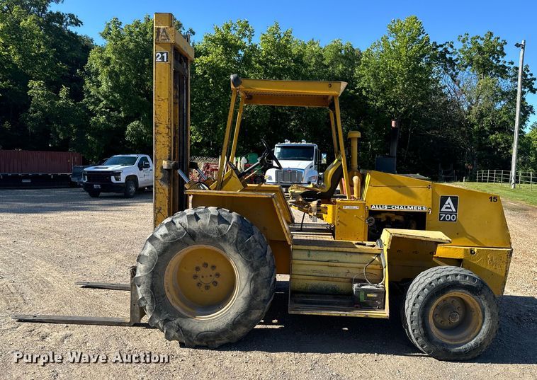 image for item OF9704 Allis-Chalmers  700-G forklift
