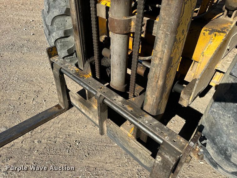 image for item OF9704 Allis-Chalmers  700-G forklift