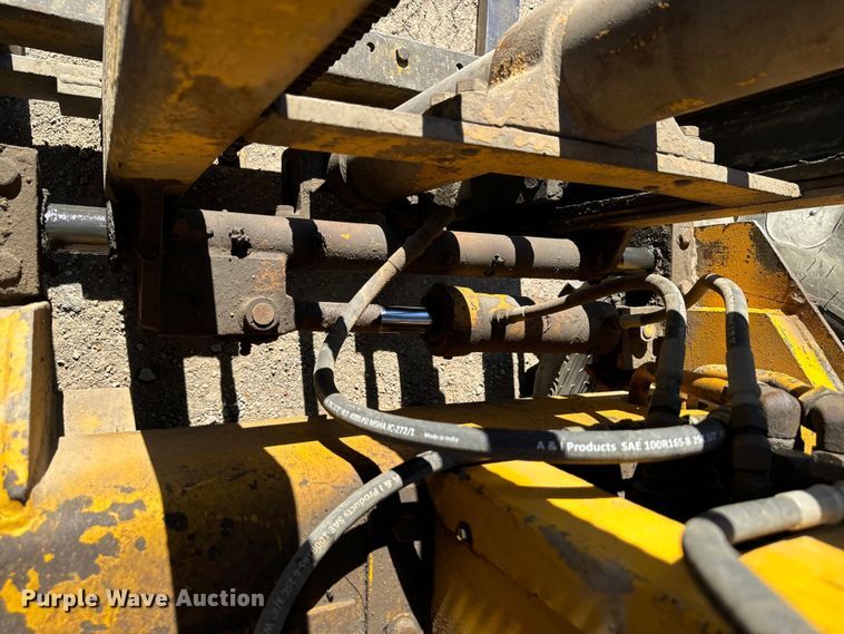 image for item OF9704 Allis-Chalmers  700-G forklift