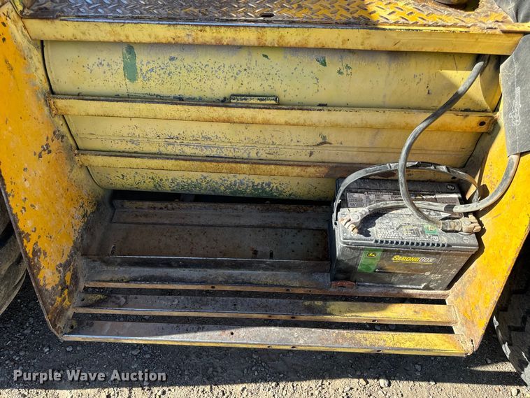 image for item OF9704 Allis-Chalmers  700-G forklift