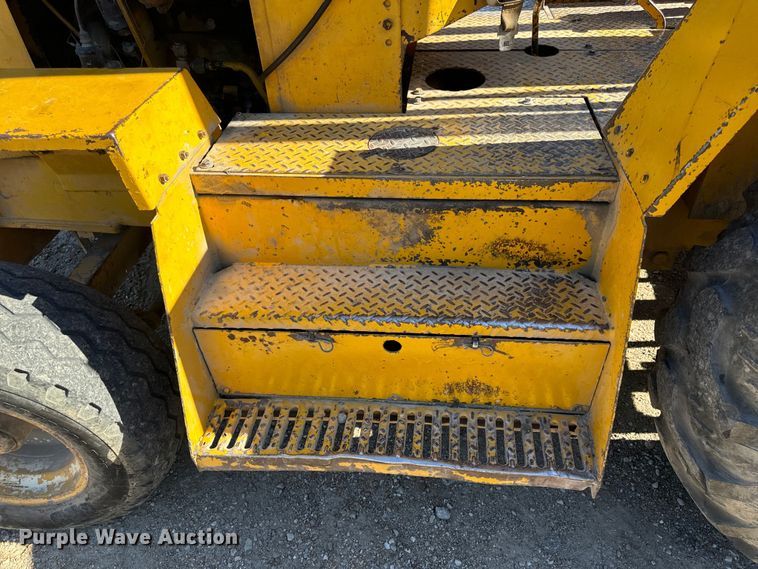 image for item OF9704 Allis-Chalmers  700-G forklift