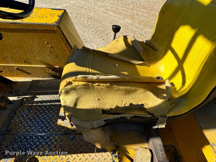 image for item OF9704 Allis-Chalmers  700-G forklift