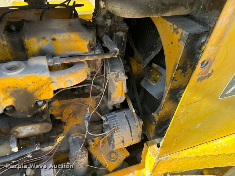 image for item OF9704 Allis-Chalmers  700-G forklift