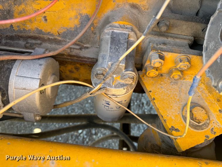 image for item OF9704 Allis-Chalmers  700-G forklift