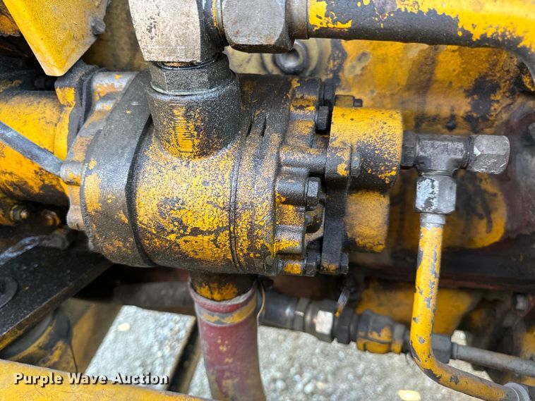 image for item OF9704 Allis-Chalmers  700-G forklift