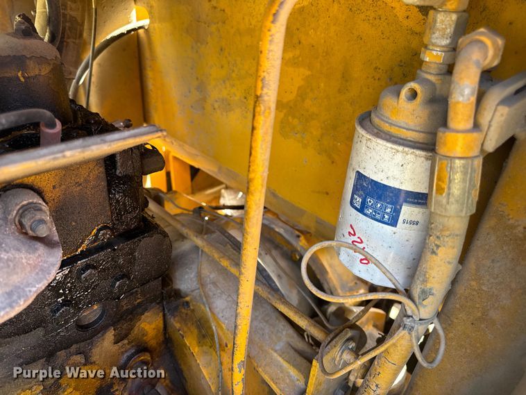 image for item OF9704 Allis-Chalmers  700-G forklift