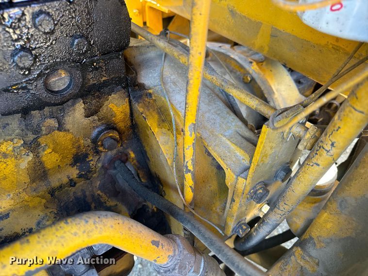 image for item OF9704 Allis-Chalmers  700-G forklift