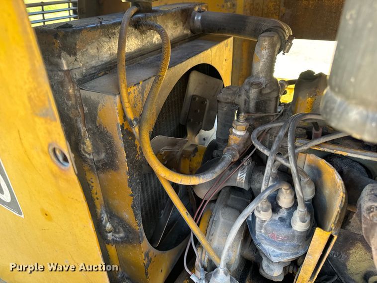 image for item OF9704 Allis-Chalmers  700-G forklift