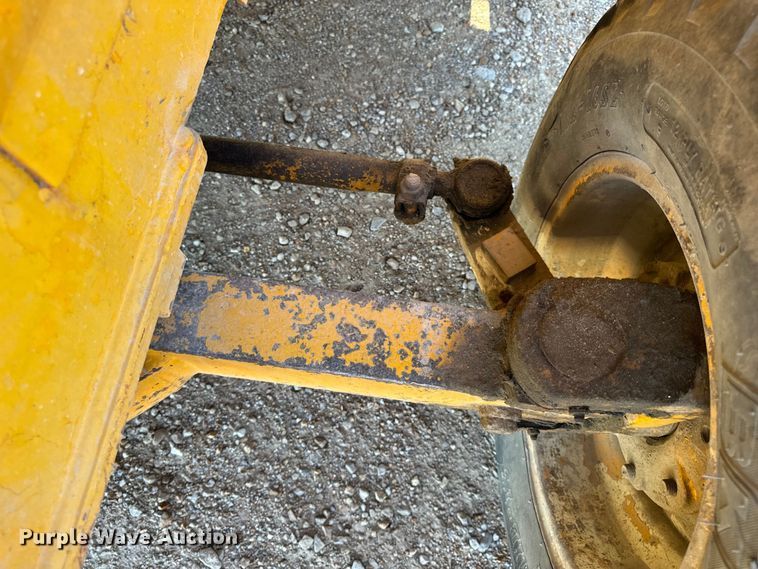 image for item OF9704 Allis-Chalmers  700-G forklift