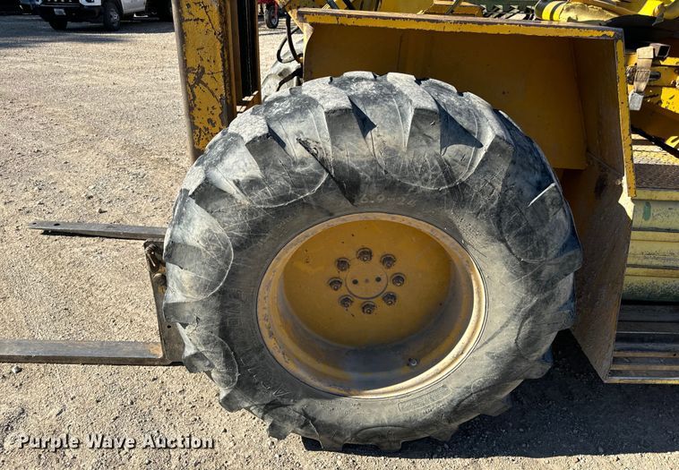 image for item OF9704 Allis-Chalmers  700-G forklift